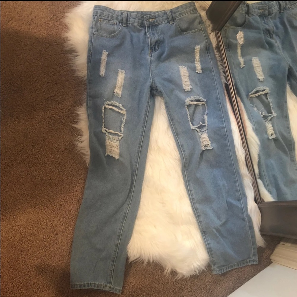 BOYFRIEND/ MOM JEANS